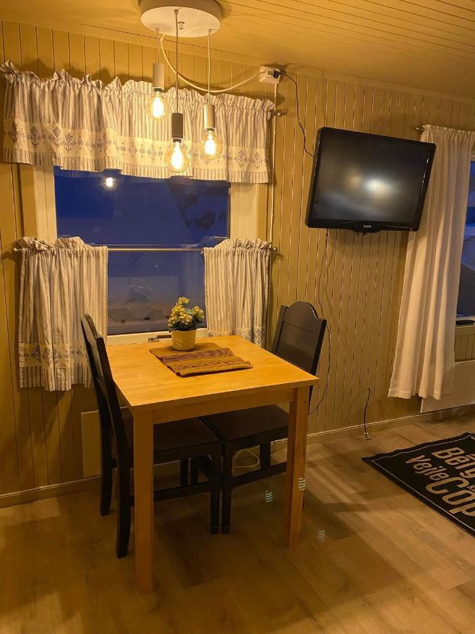 Koselig Studioleilighet I Svolvaer - Lofoten Ved Svolvaergeita, Djevelporten Eksteriør billede